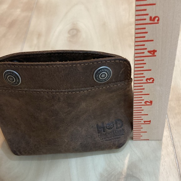 Leather snap pouch - Picture 9 of 11